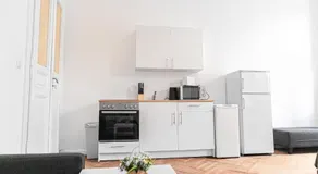 Joyful 4BR Apt @ superb location near AKH Hospital - Image 3