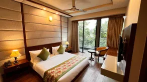 IP Royal New Delhi By Qotel - A Luxury Hotel In laxmi Nagar - Image 2