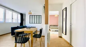 L'Écrin - 2 Bedrooms - Large free parking & Close to Tram - Image 3