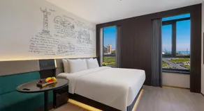 CitiGO Hotel,with private terraces offering the best views of the water&Music Show and light show at Dalian Xinghai Square - Image 2