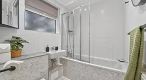 Madeira Garden Retreat – Peaceful Bromley Stay with Street Parking - Image 2
