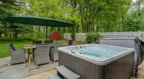Colonial Cottage with Hot Tub & Sauna-Family Friendly - Image 3