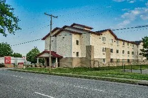 Super Value Inn Portsmouth/Olde Town Area Hotel - Image 4
