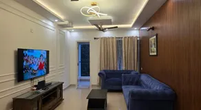 305 Home Stay - Image 2