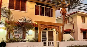 EMY HOUSE - Image 5