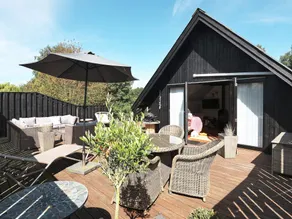 Modern Coastal Retreat in Eno-By Traum - Image 3