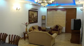 Skylink Suites Bed & Breakfast - Image 4