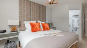 LUXURIOUS Country Rooms in Hurley - THE FOX - Image 4