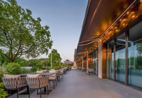 Yangzhou Slender West Lake Tongpai Hotel - Image 4