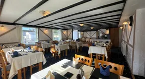 The Carpenters Arms Rooms in Broadway, Laugharne - Image 5