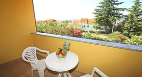 SOLARIS Modern Apartments with Sea View & Free Private Parking - Image 3