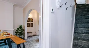 Oxford House by YourStays - Cosy Home in the Suburb of May Bank - Image 3