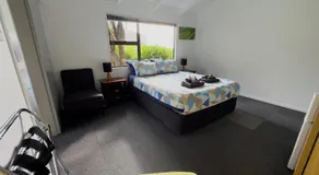 Waiheke Backpackers Hostel - Image 2