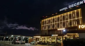 Hotel Decent - Image 4