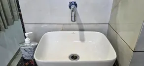 Hotel Radhika - Image 2