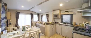 Elegant 2 Bed 1 and Half Bath Caravan in Holiday Resort Village - Image 3