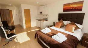 Trafalgar House - Image 2