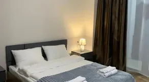 Luxe Apartment - Image 5