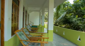 Nice Place Beach Hotel - Image 3