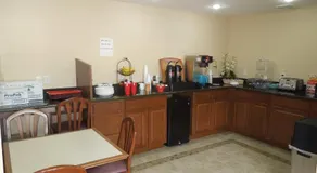 Budget Inn Watkins Glen - Image 3