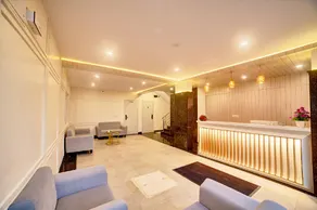 Gateway Transit Hotel - Image 5