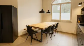 YFB-170m2 Apartment für bis zu 15, modern, 1min zu UBahn, Ruhige Lage, Parkplätze, WIFI, Netflix, Kindergerecht - Image 4