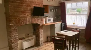 The Three Tuns - Image 4