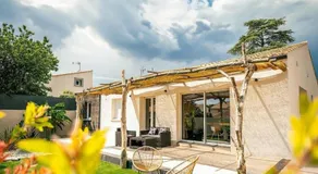 Love room jacuzzi La Villa Des Charmes - Image 3
