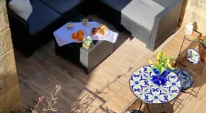 Ancient Maltese House with modern interior 3 min away from Airport TAL-PINU - Image 4