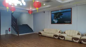 The Upper Deck Hotel - Image 4