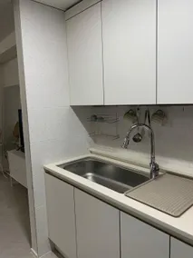 Center city view Apartment private house Basic for 2 people City Airport 7 minutes Recently renewed - Image 2