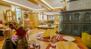 Neumaier's Hotel - Image 5