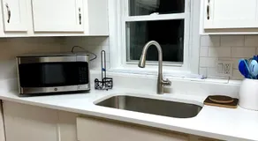 Charming and Convenient 2br 1ba apt - fully furnished and equipped - fast Internet - Image 4
