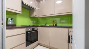 Simply Rooms & Suites - Image 4