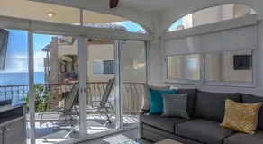 Sub- Penthouse Las Olas Surfers Paradise - Image 2