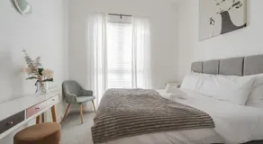 City Stay Haven - Coop Live - Etihad - Sleeps 9 - Free Parking - Image 4