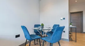 Woodside Park Suite - 2Bed - 2Bath - Sleeps 5 - Image 4