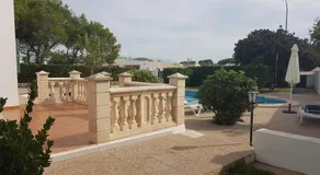Villa con piscina privada Cala en Blanes, Menorca - Image 2