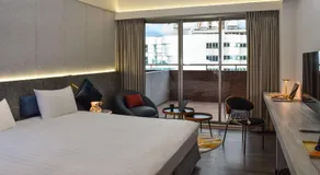 Metro Hotel - Image 2