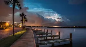 Experience Comfort and Style in Houstons Bay Area - Image 5