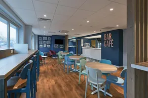 Travelodge Southampton Central - Image 2