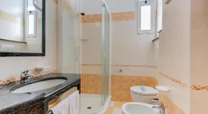 Hotel Astoria - Image 2