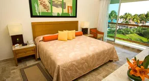 Suites at Mayan Palace Vidanta Resort Riviera Maya - Image 2