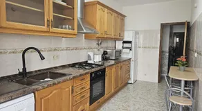 Light Spacious Almada Apartment - Image 2