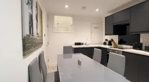 The Dragon Pad Boutique Apartment - Image 5