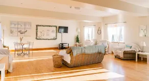 Aran Walkers Lodge - Image 3