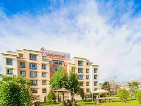 Padma Chumig Garden Hotel - Image 2