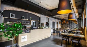 Qbatura Cafe & Hotel - Image 2