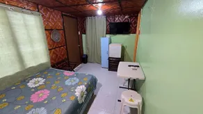 Sunny Shores Green Room - Image 4