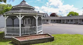 Seneca Clipper Inn - Image 2